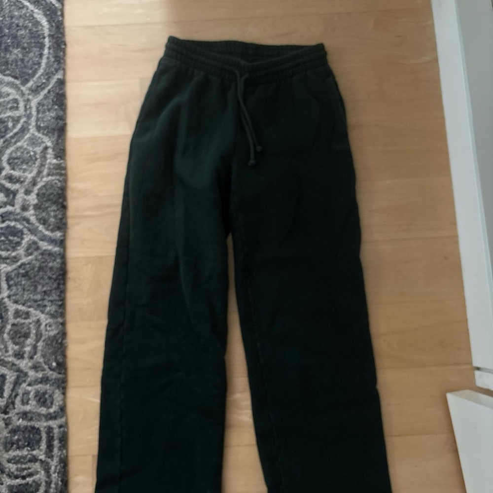 aritzia wide leg sweatpants